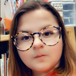 Meet your Posher, Caitilyn